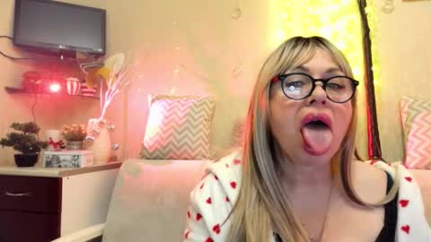 Snapshot of susiexnoreen chatting on February 21, 2026, 1:17 am SusiexNoreen online show from February 21, 2026, 1:17 am