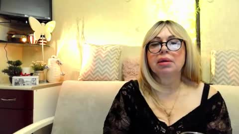 Snapshot of susiexnoreen chatting on March 18, 2026, 1:31 am SusiexNoreen online show from March 18, 2026, 1:31 am