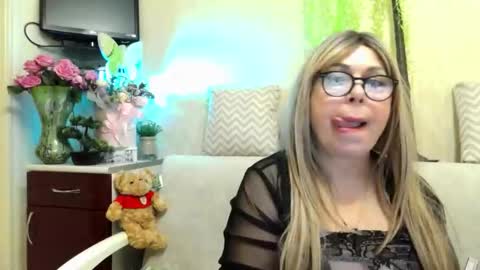 SusiexNoreen online show from May 14, 2026, 1:23 am