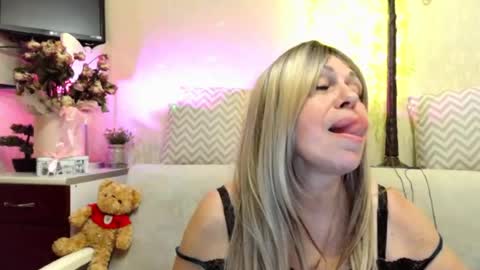SusiexNoreen online show from July 5, 2026, 4:52 am