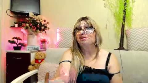 SusiexNoreen online show from August 4, 2026, 12:03 am