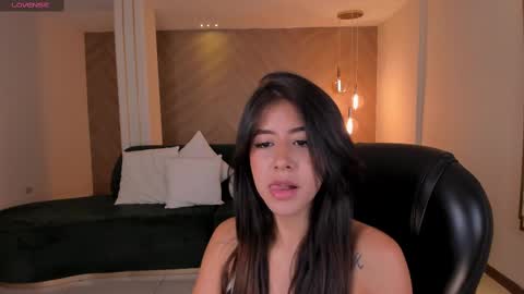 Sussan online show from February 17, 2025, 7:42 pm