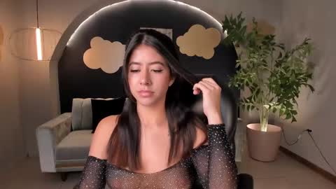 Sussan online show from February 18, 2025, 10:36 pm