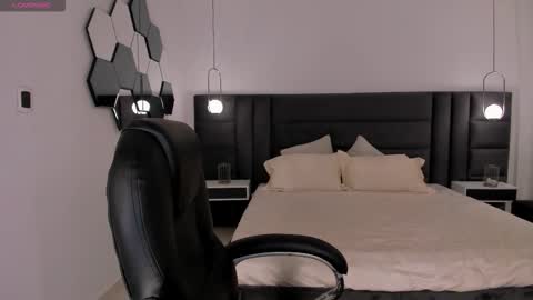 Sussan online show from October 22, 2025, 9:53 am