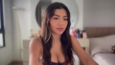  Susy  online show from September 17, 2025, 8:32 pm