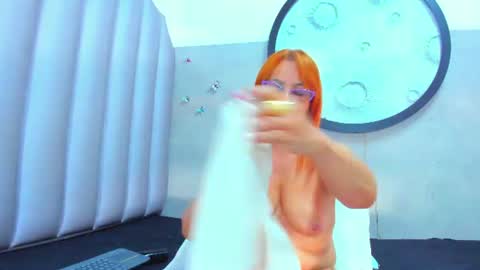 sussanmilf  online show from July 28, 2026, 4:39 pm