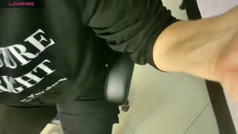   online show from December 31, 2024, 12:15 pm