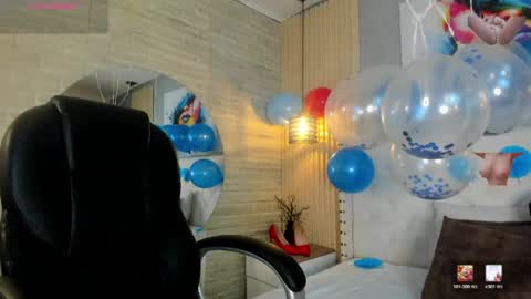 Snapshot of sussy__stone chatting on June 1, 2026, 12:07 pm online show from June 1, 2026, 12:07 pm