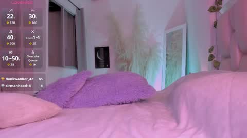 sussy_bell_ online show from May 27, 2026, 1:57 am