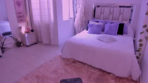 Snapshot of sussy_bell_ chatting on July 1, 2026, 6:51 pm sussy_bell_ online show from July 1, 2026, 6:51 pm