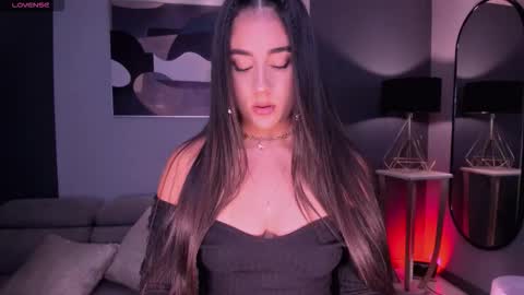 Snapshot of sussybell_ chatting on October 25, 2025, 8:36 pm Sussy Bell online show from October 25, 2025, 8:36 pm