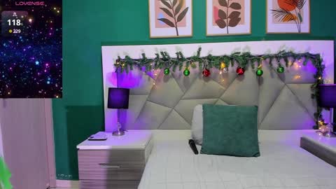 Sussy online show from December 19, 2024, 3:52 pm