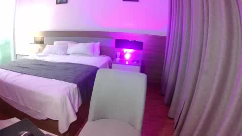 susyli online show from November 27, 2025, 4:31 pm