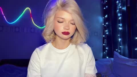 Stacy online show from April 16, 2026, 9:39 pm