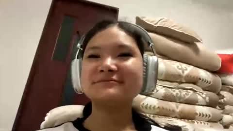 Snapshot of suzannemarlor chatting on March 2, 2026, 2:24 pm Eva online show from March 2, 2026, 2:24 pm