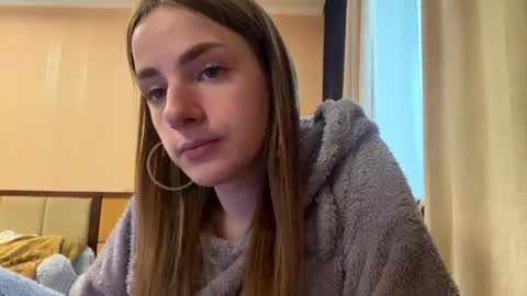 Snapshot of suzannetigerino chatting on June 3, 2026, 11:35 am Emila online show from June 3, 2026, 11:35 am