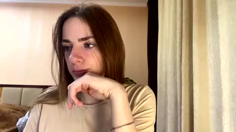 Snapshot of suzannetigerino chatting on July 7, 2026, 7:09 am Emila online show from July 7, 2026, 7:09 am