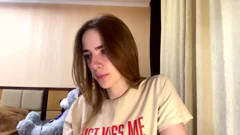 Snapshot of suzannetigerino chatting on July 7, 2026, 7:23 am Emila online show from July 7, 2026, 7:23 am