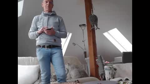 Snapshot of suzisshowboyxl chatting on December 22, 2025, 10:12 am Mmaxime1 online show from December 22, 2025, 10:12 am