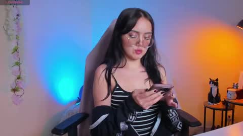 Snapshot of suzumi_ chatting on March 6, 2026, 5:04 am Jadde online show from March 6, 2026, 5:04 am