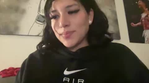 Snapshot of suzyishellawet chatting on September 28, 2025, 5:46 am Suzy online show from September 28, 2025, 5:46 am