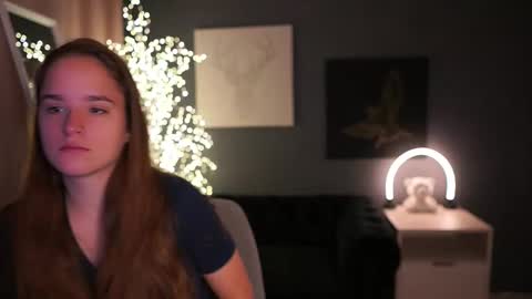 SuzySky online show from June 11, 2026, 8:01 am