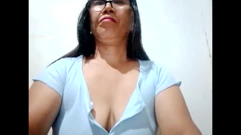 suzzie_hot online show from January 7, 2025, 8:21 pm
