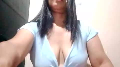 Snapshot of suzzie_hot chatting on September 19, 2025, 7:58 pm suzzie_hot online show from September 19, 2025, 7:58 pm