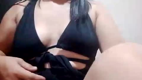 Snapshot of suzzie_hot chatting on October 26, 2025, 10:32 am suzzie_hot online show from October 26, 2025, 10:32 am