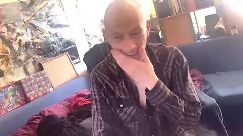 svenerd______ online show from March 18, 2026, 1:14 pm