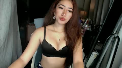 Zaina online show from April 24, 2026, 10:34 pm