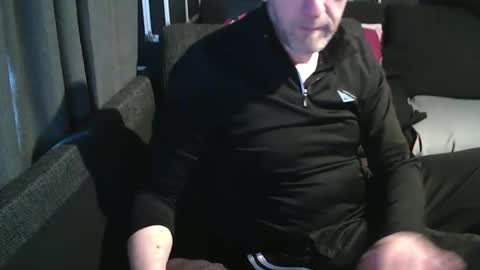 Snapshot of swartarn chatting on March 20, 2026, 1:49 pm ArnSwart online show from March 20, 2026, 1:49 pm