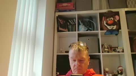 swchap1217 online show from February 4, 2025, 4:18 pm