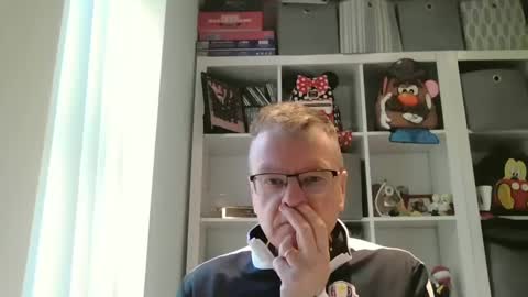 swchap1217 online show from March 3, 2025, 7:32 am