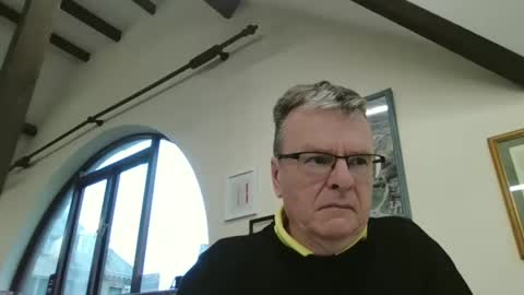 swchap1217 online show from March 10, 2025, 4:35 pm