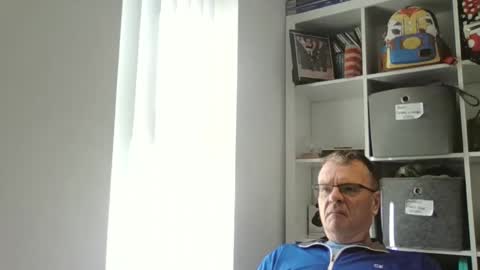 swchap1217 online show from September 11, 2025, 9:53 am