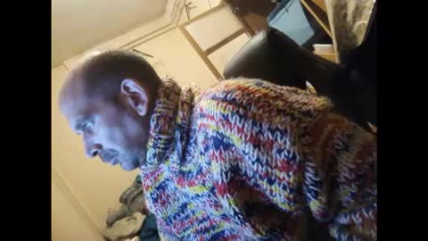 Snapshot of sweaterboy666 chatting on September 17, 2025, 1:51 am sweaterboy666 online show from September 17, 2025, 1:51 am