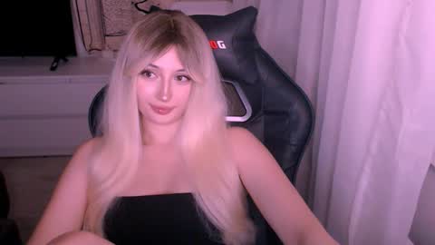 Kate online show from December 21, 2025, 10:55 am