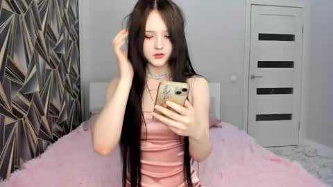 sweeety_peach online show from March 23, 2026, 9:35 am