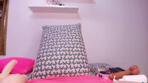 Snapshot of sweegirl_ chatting on September 22, 2025, 11:56 am Debora online show from September 22, 2025, 11:56 am