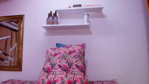 Snapshot of sweegirl_ chatting on September 30, 2025, 11:59 am Debora online show from September 30, 2025, 11:59 am