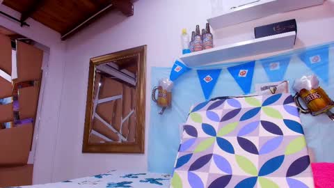 Snapshot of sweegirl_ chatting on October 3, 2025, 12:02 pm Debora online show from October 3, 2025, 12:02 pm