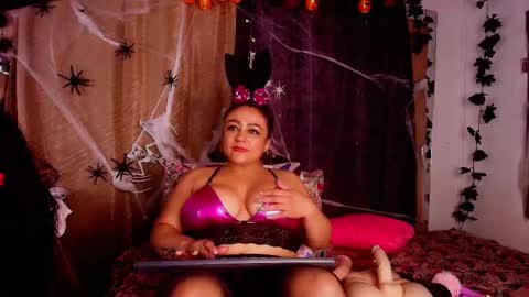 Snapshot of sweegirl_ chatting on October 16, 2025, 11:55 am Debora online show from October 16, 2025, 11:55 am