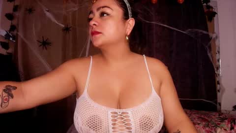 Snapshot of sweegirl_ chatting on October 17, 2025, 11:57 am Debora online show from October 17, 2025, 11:57 am