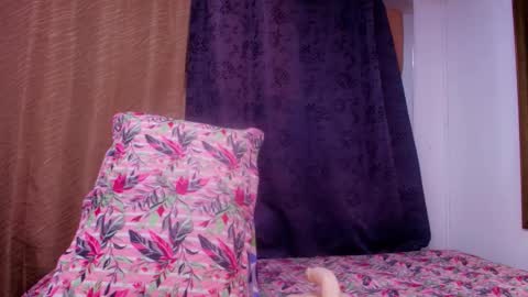 Snapshot of sweegirl_ chatting on November 1, 2025, 11:56 am Debora online show from November 1, 2025, 11:56 am