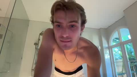 Snapshot of sweet19sammy chatting on July 12, 2026, 11:18 pm Sammy online show from July 12, 2026, 11:18 pm