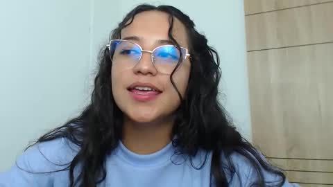 Laura online show from December 31, 2024, 1:04 am
