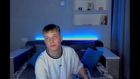 sweet online show from February 25, 2025, 2:36 am