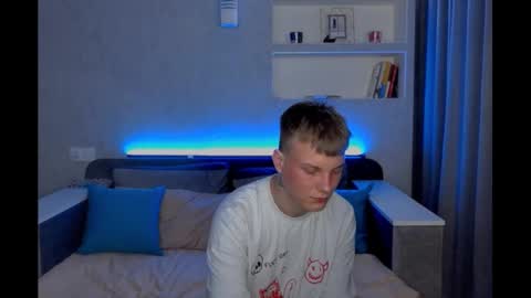 sweet online show from March 3, 2025, 10:52 pm