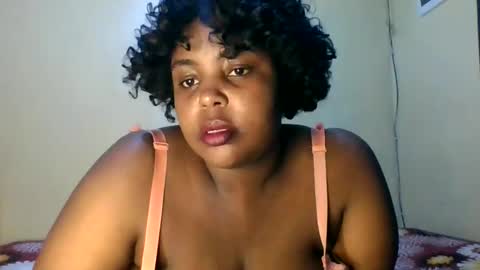 sweet52537 online show from January 22, 2025, 10:40 am